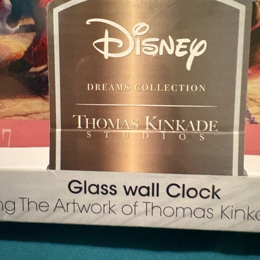 ❤️ Disney- Thomas Kinkade Silver Glass Wall Clock🩷